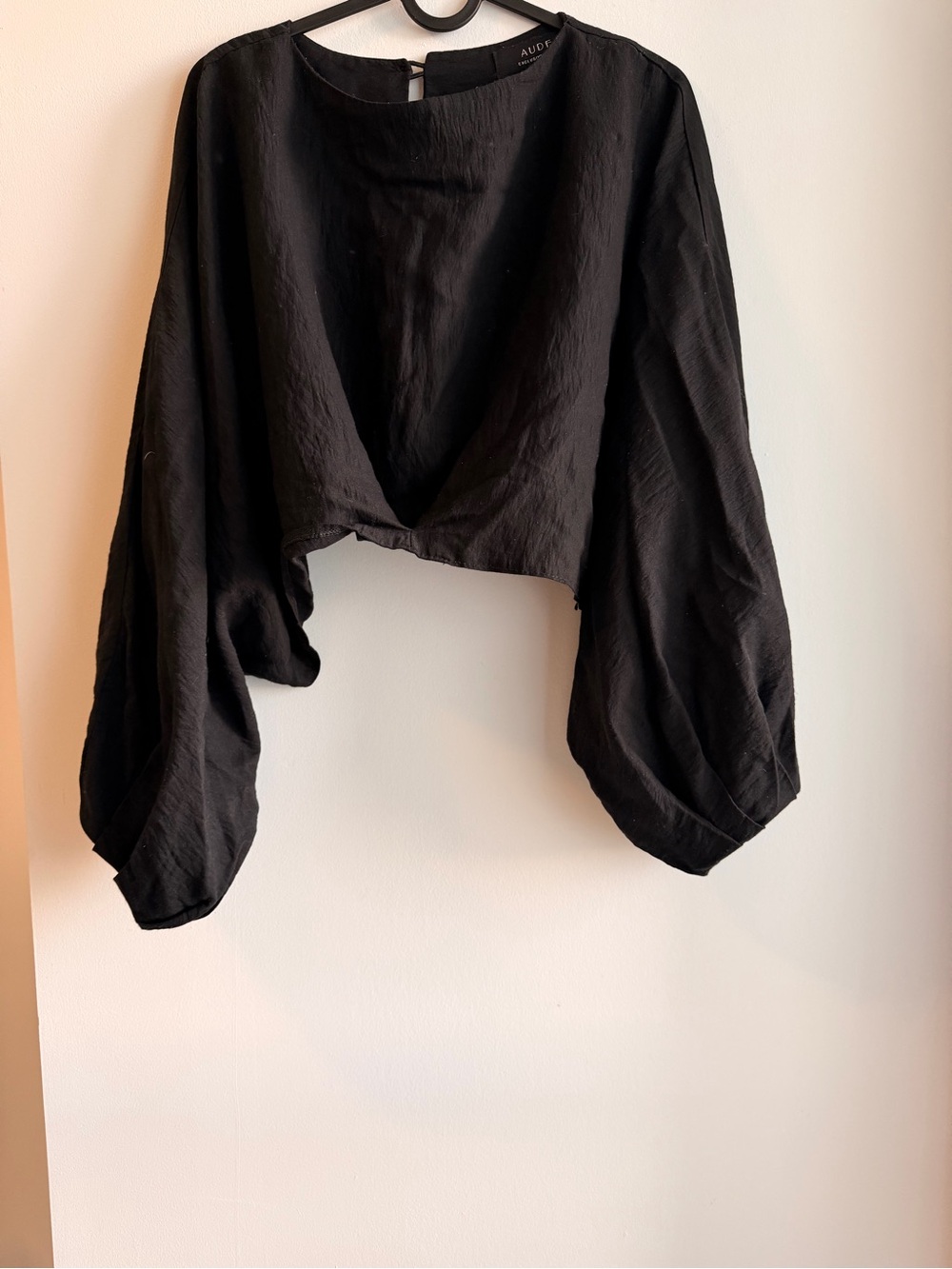 audrey Black Cropped Balloon-Sleeve Blouse